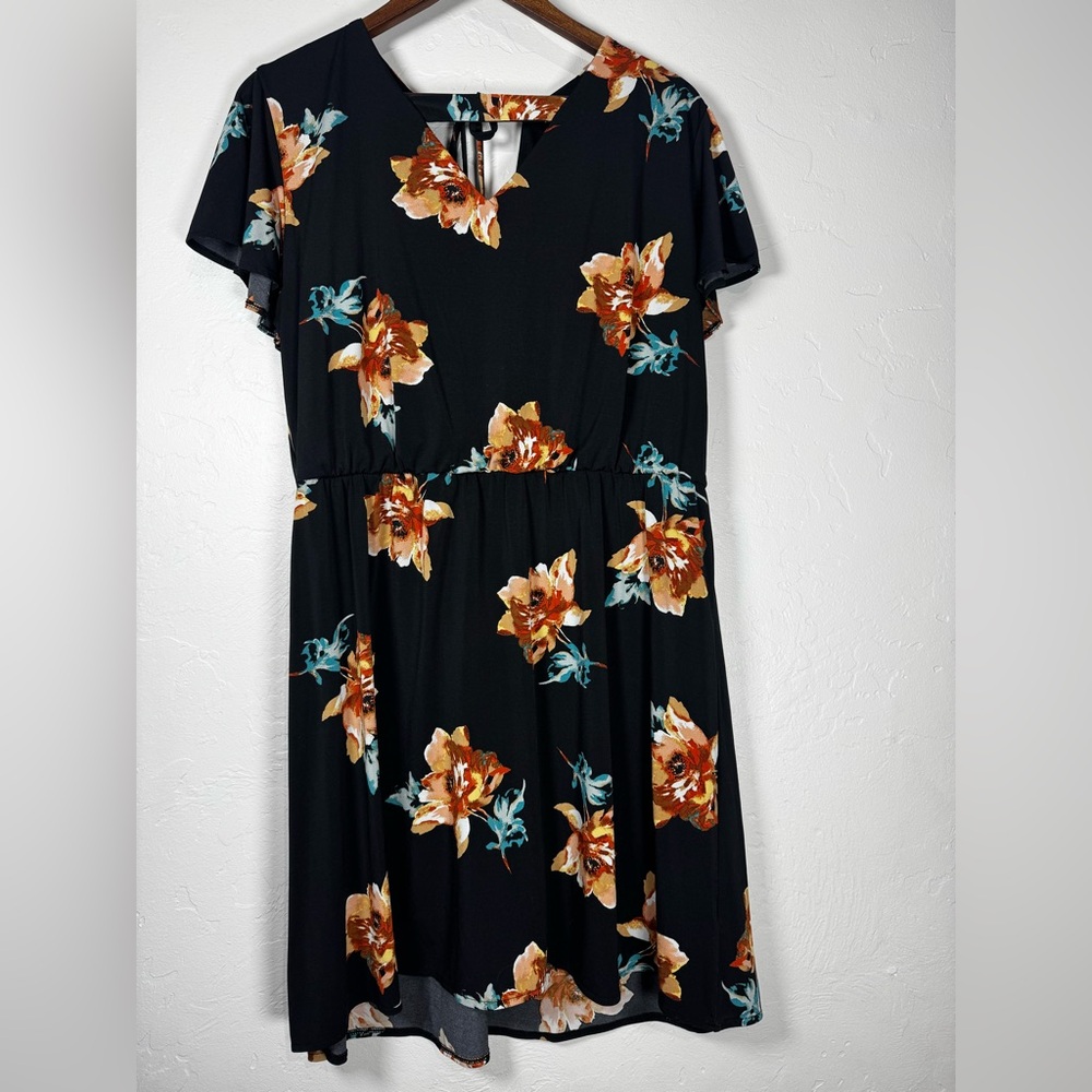 Maurice’s Floral Black Flowy Casual Dress Size XXL‎